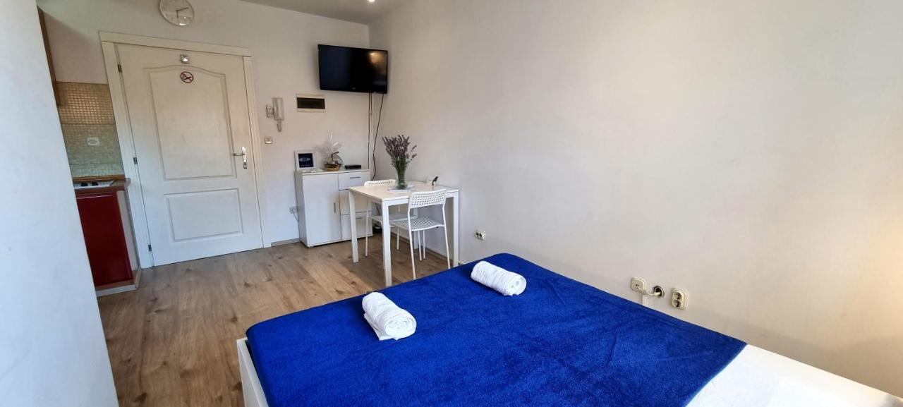 Tiny Studio Big Living Lägenhet Rovinj Exteriör bild