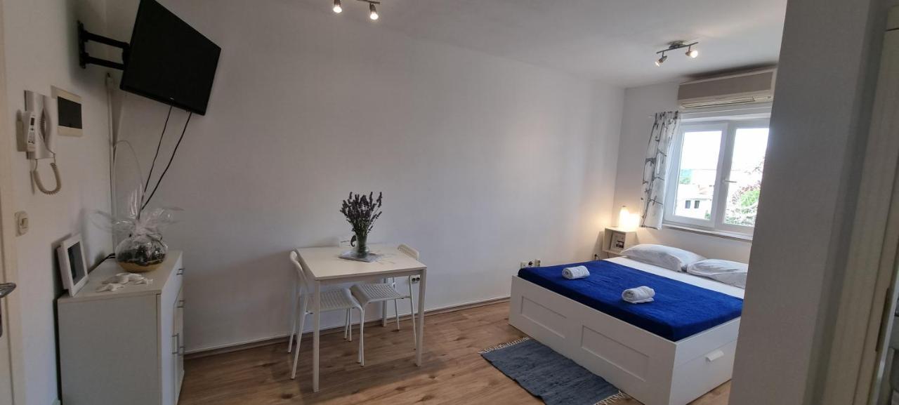 Tiny Studio Big Living Lägenhet Rovinj Exteriör bild